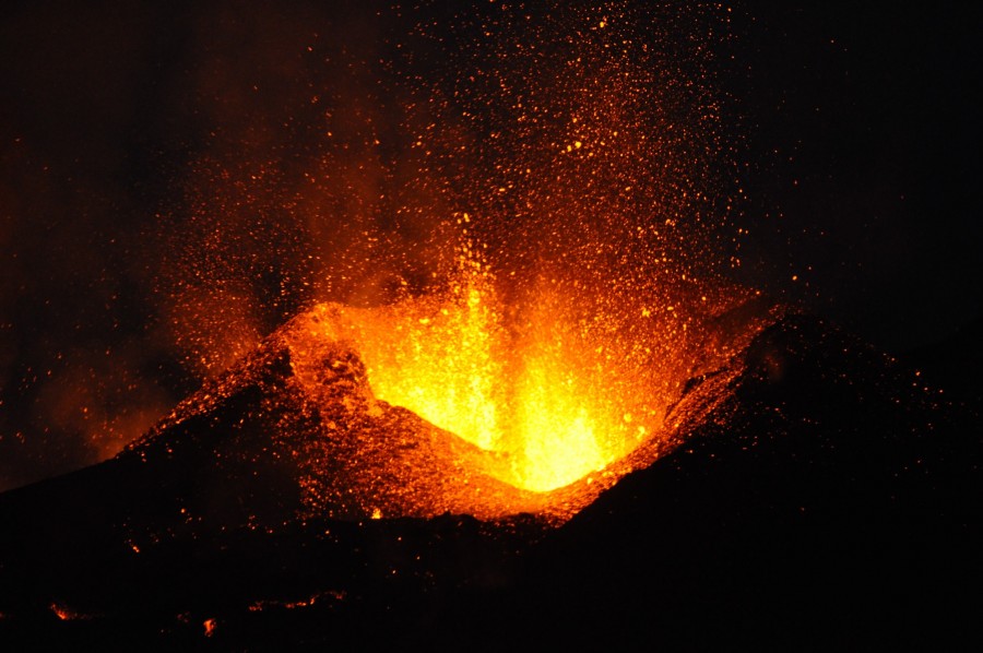 Quelle est la hauteur du volcan Eyjafjallajökull en Islande ?