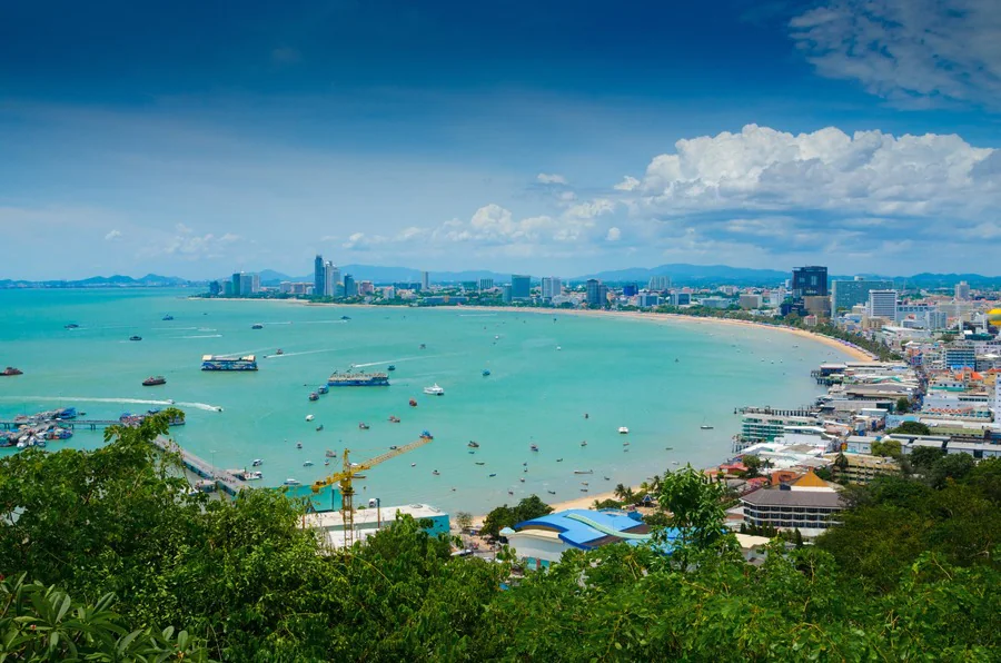 Quelles activités peut-on faire sur les plages près de Bangkok ?