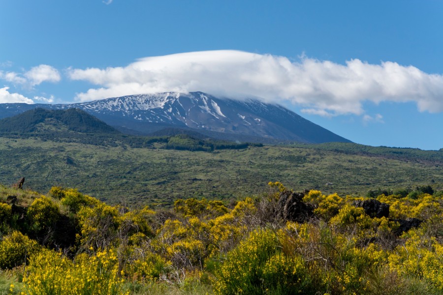 Quel volcan observer lors de son voyage en Sicile ?